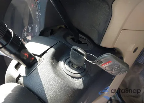 2004 Honda Odyssey Ex-L from USA, damaged, VIN 5FNRL18714B084200